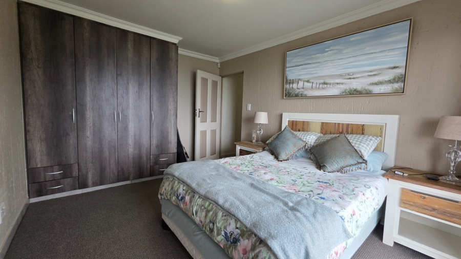 3 Bedroom Property for Sale in Dana Bay Western Cape